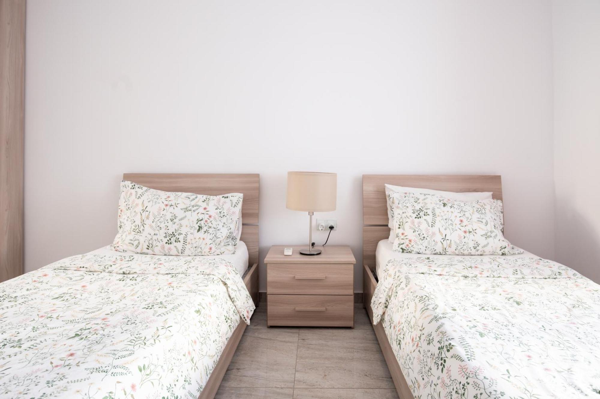 Brand New 2 Bed 2 Bath In By The Sea Apartamento