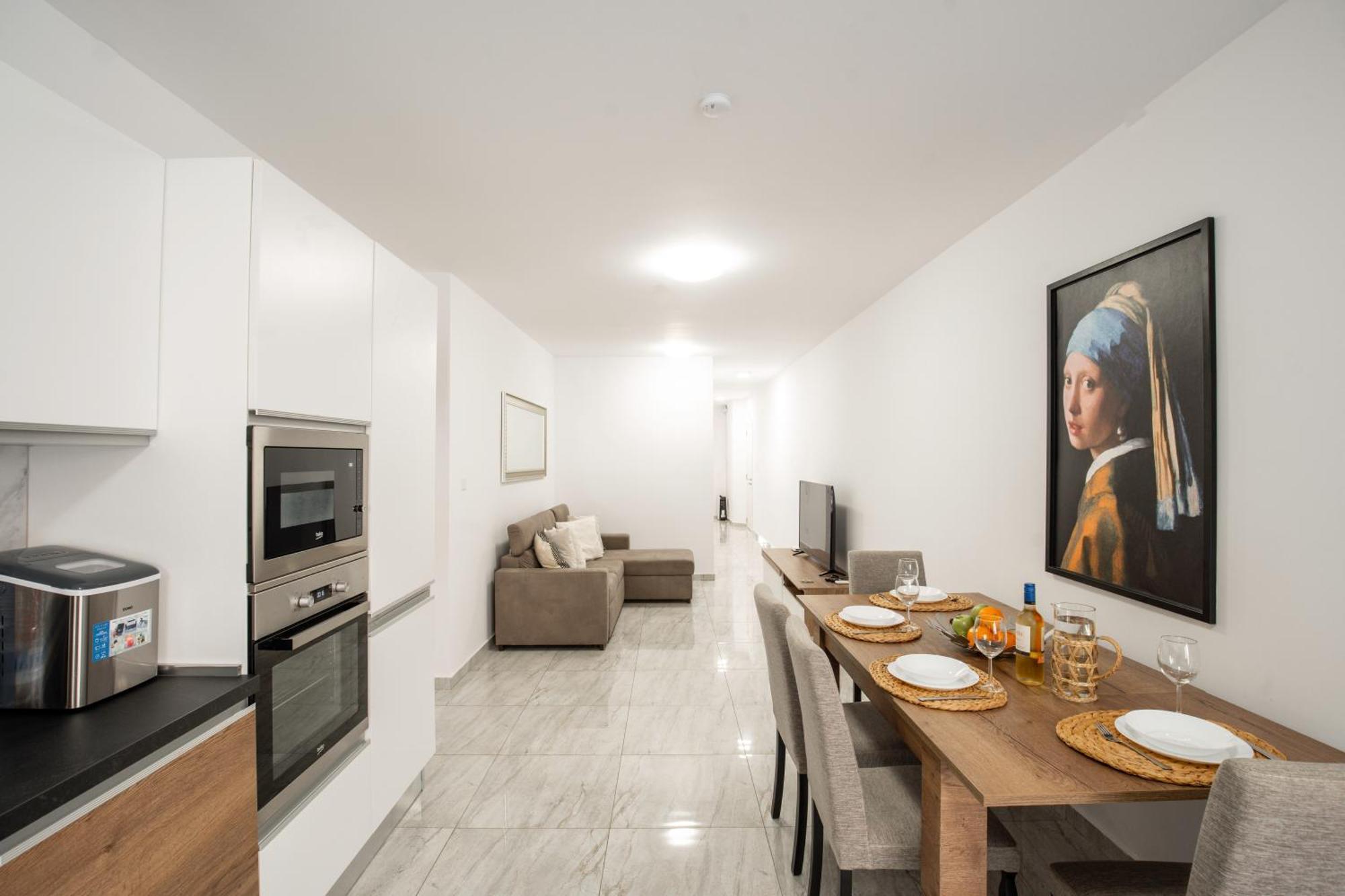 Brand New 2 Bed 2 Bath In By The Sea * Sliema