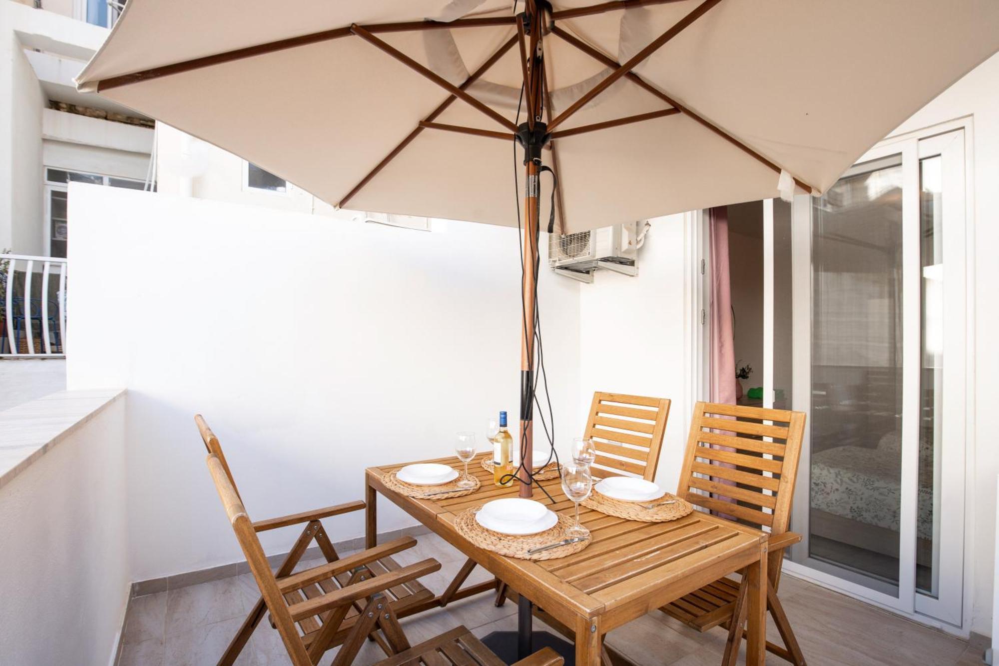 Brand New 2 Bed 2 Bath In By The Sea Apartamento