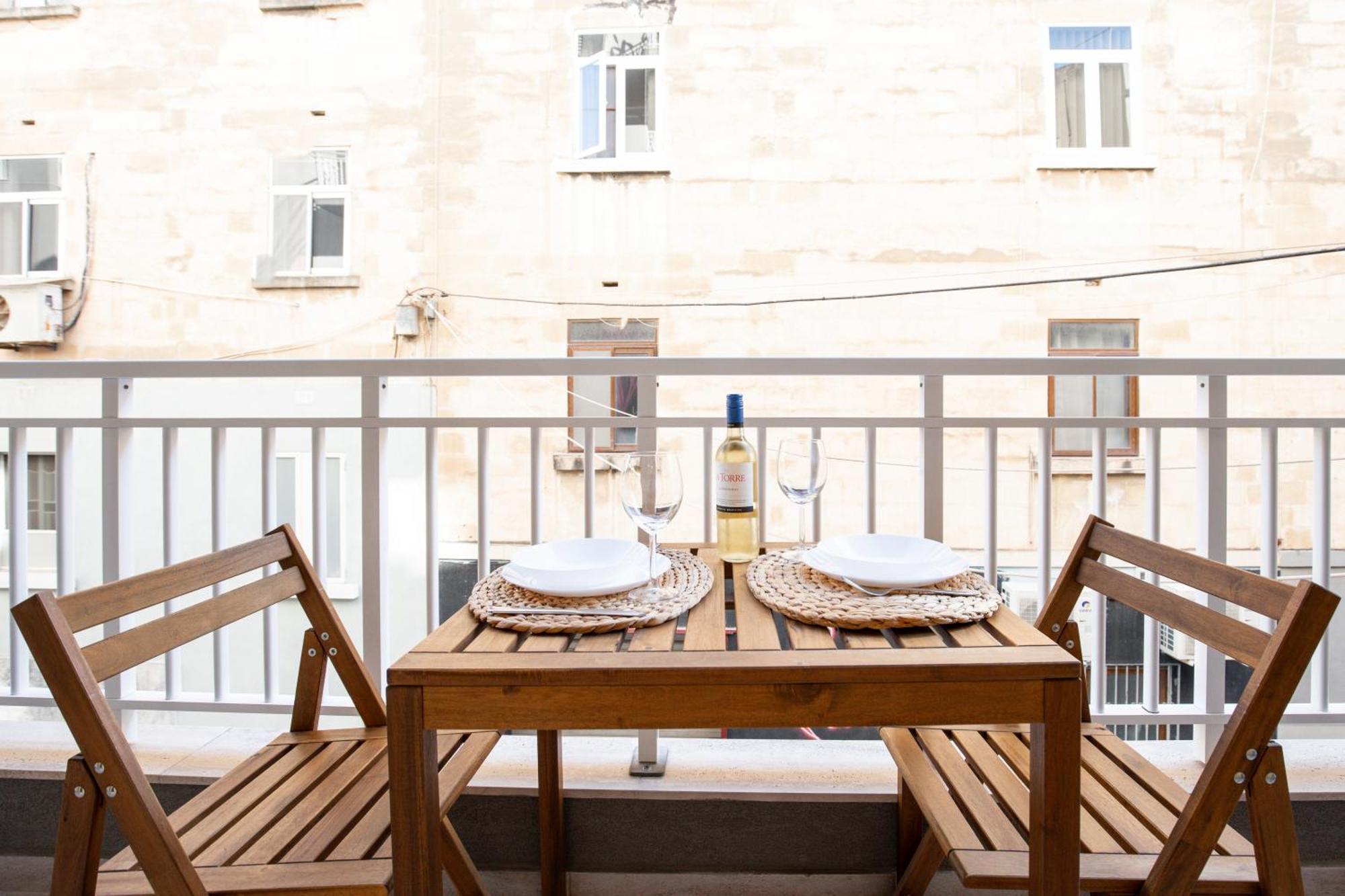 Brand New 2 Bed 2 Bath In By The Sea Apartamento *