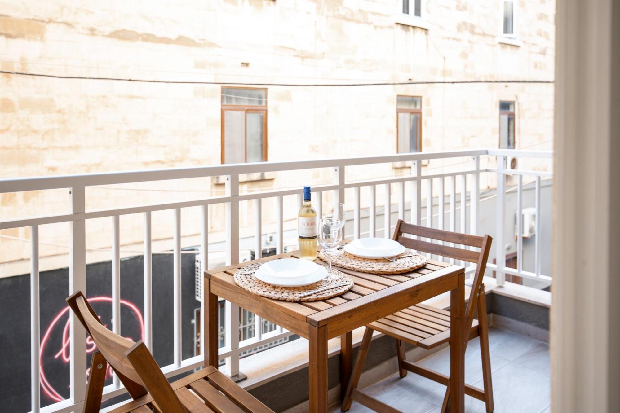 Brand New 2 Bed 2 Bath In By The Sea Sliema